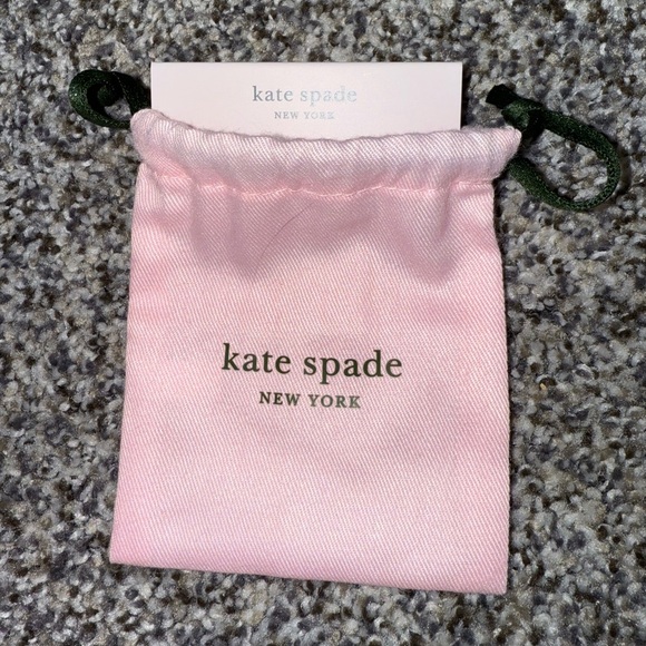 Kate spade faux pearl stud earrings with dust bag - Picture 4 of 5
